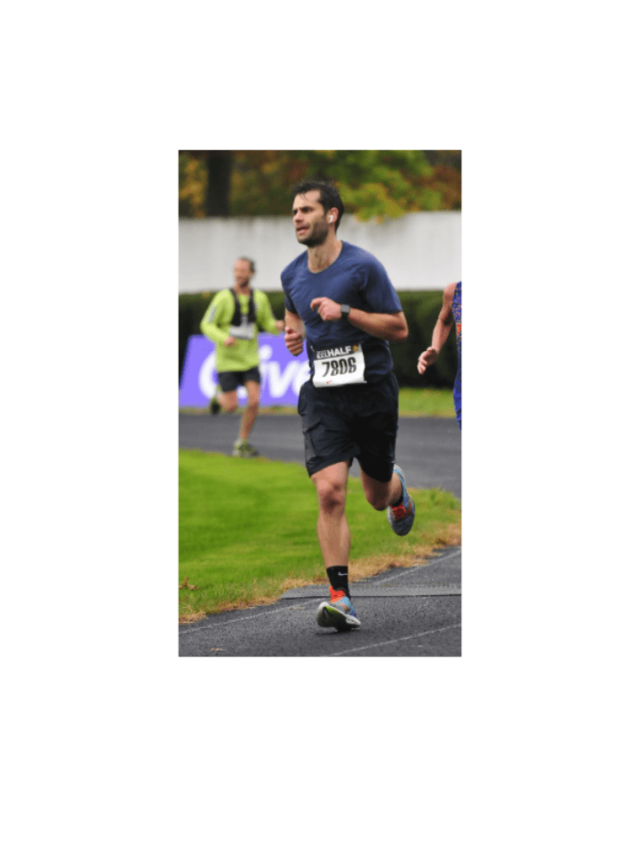 man running in race